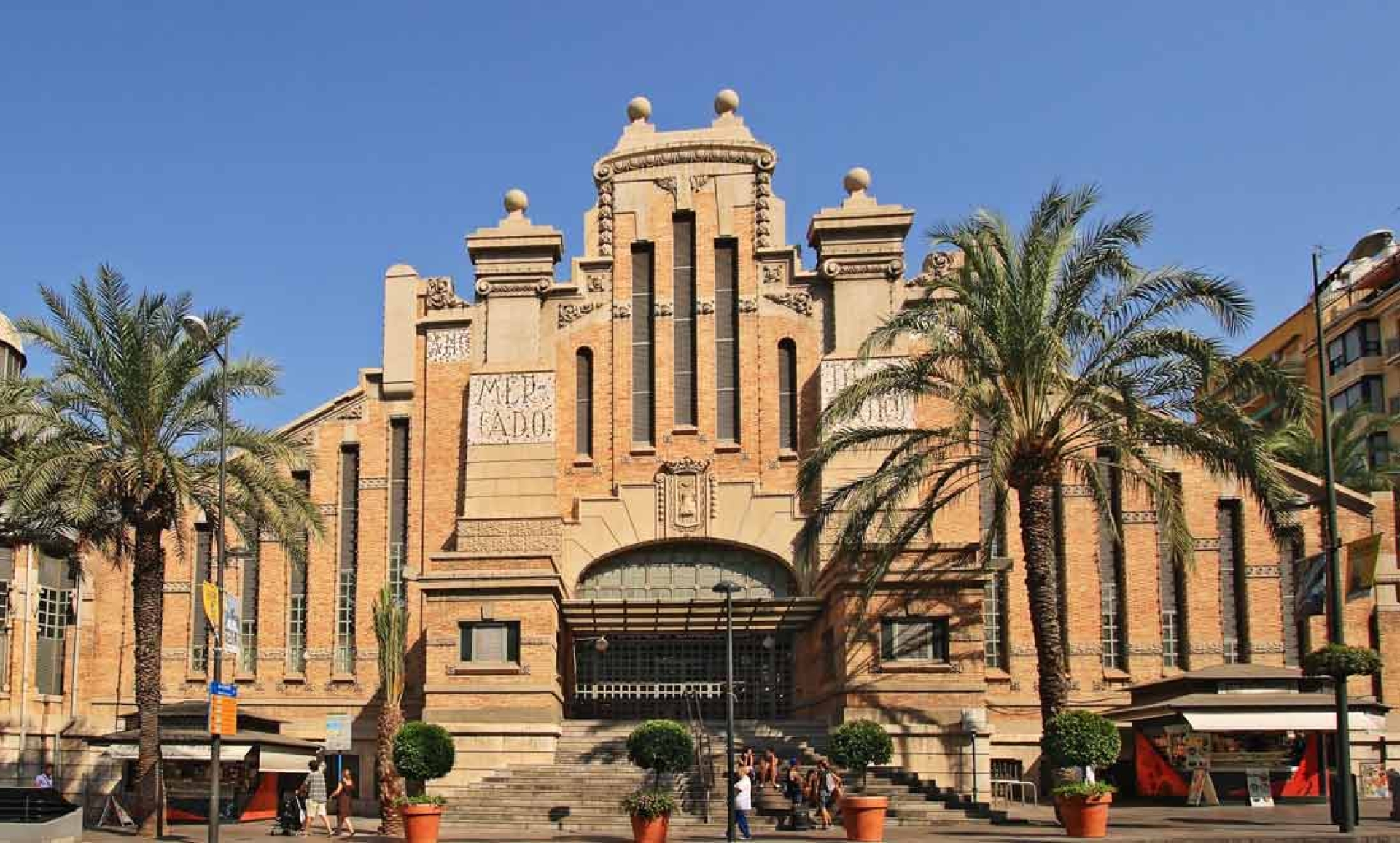 Ruta de tapas ganadoras con visita a Mercado Central
